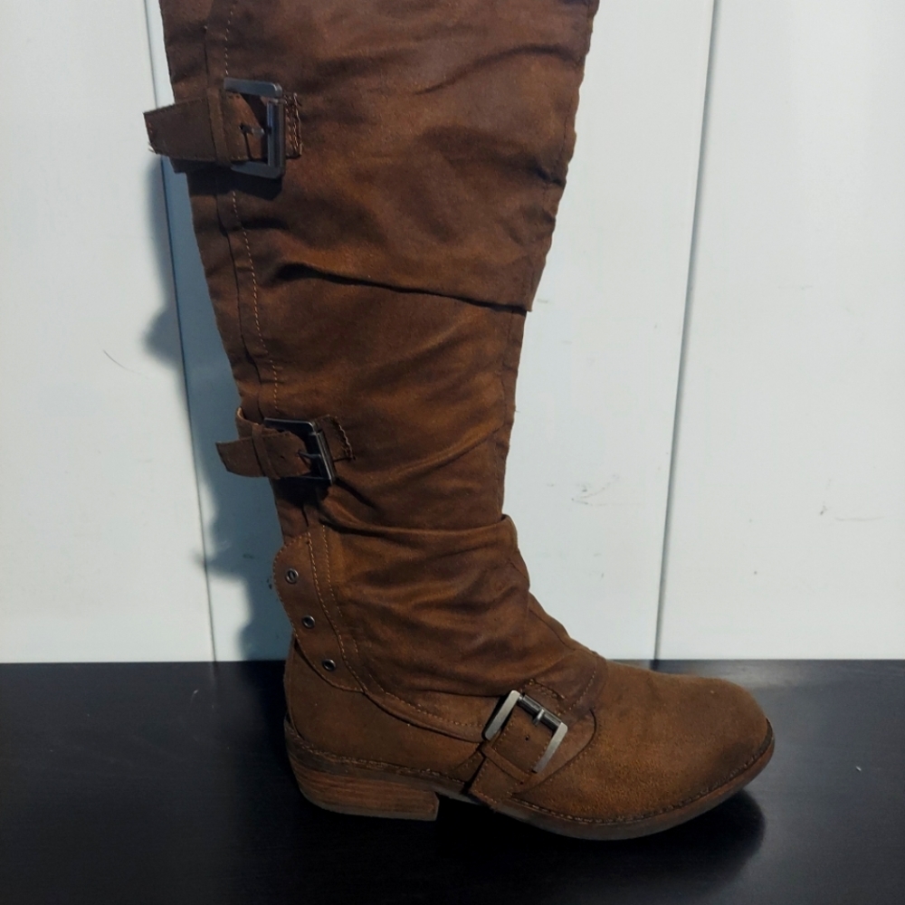 Women's Knee Length Boots Size 7.5